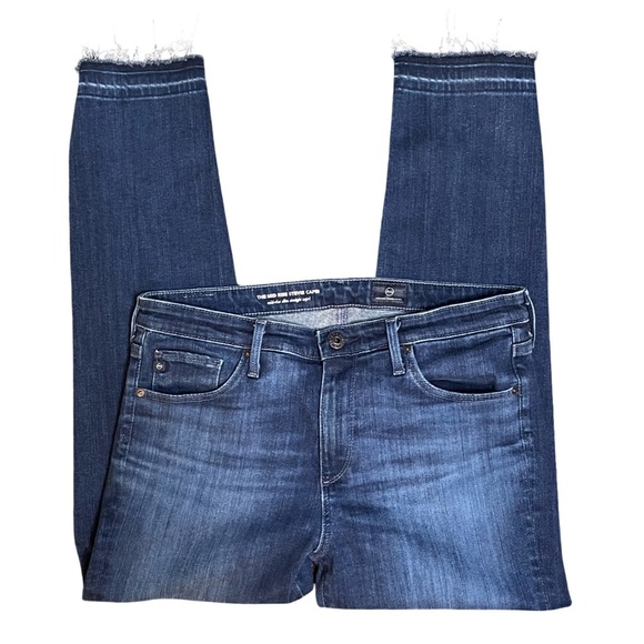 AG Stevie Capri Mid Rise Slim Straight Released Hem Slits Med Blue Denim Size 29 - Picture 3 of 13